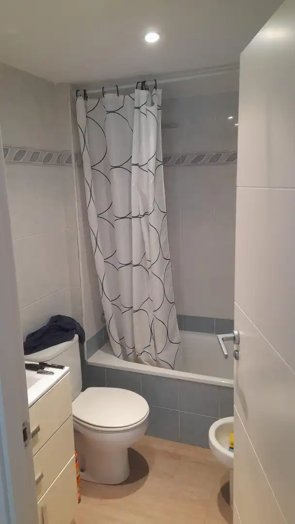 Baño de Piso de alquiler en Mollet del Vallès con Calefacción, Amueblado y Balcón