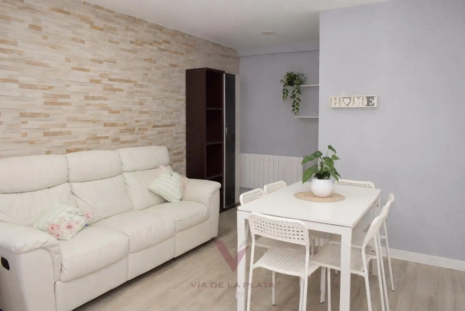 Living room of Flat for sale in Cabrerizos  with Heating, Furnished and Oven