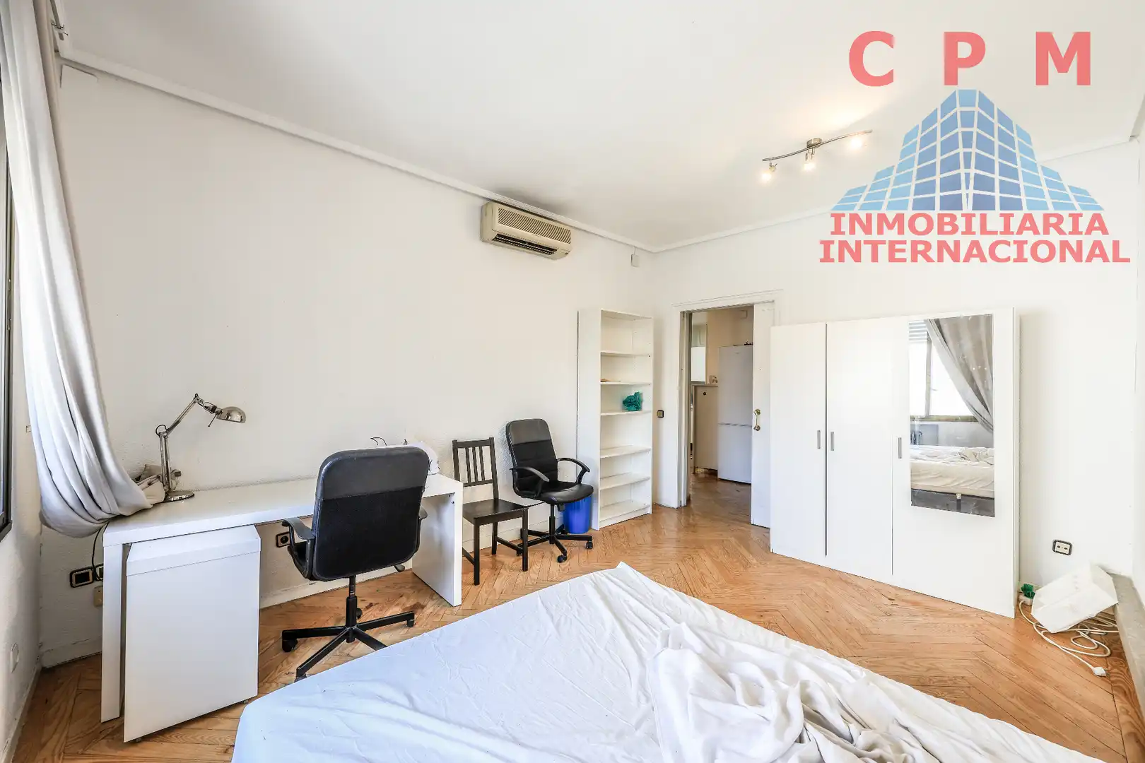 Schlafzimmer von Wohnung zur Miete in Madrid mit Klimaanlage, Heizung und Parkett