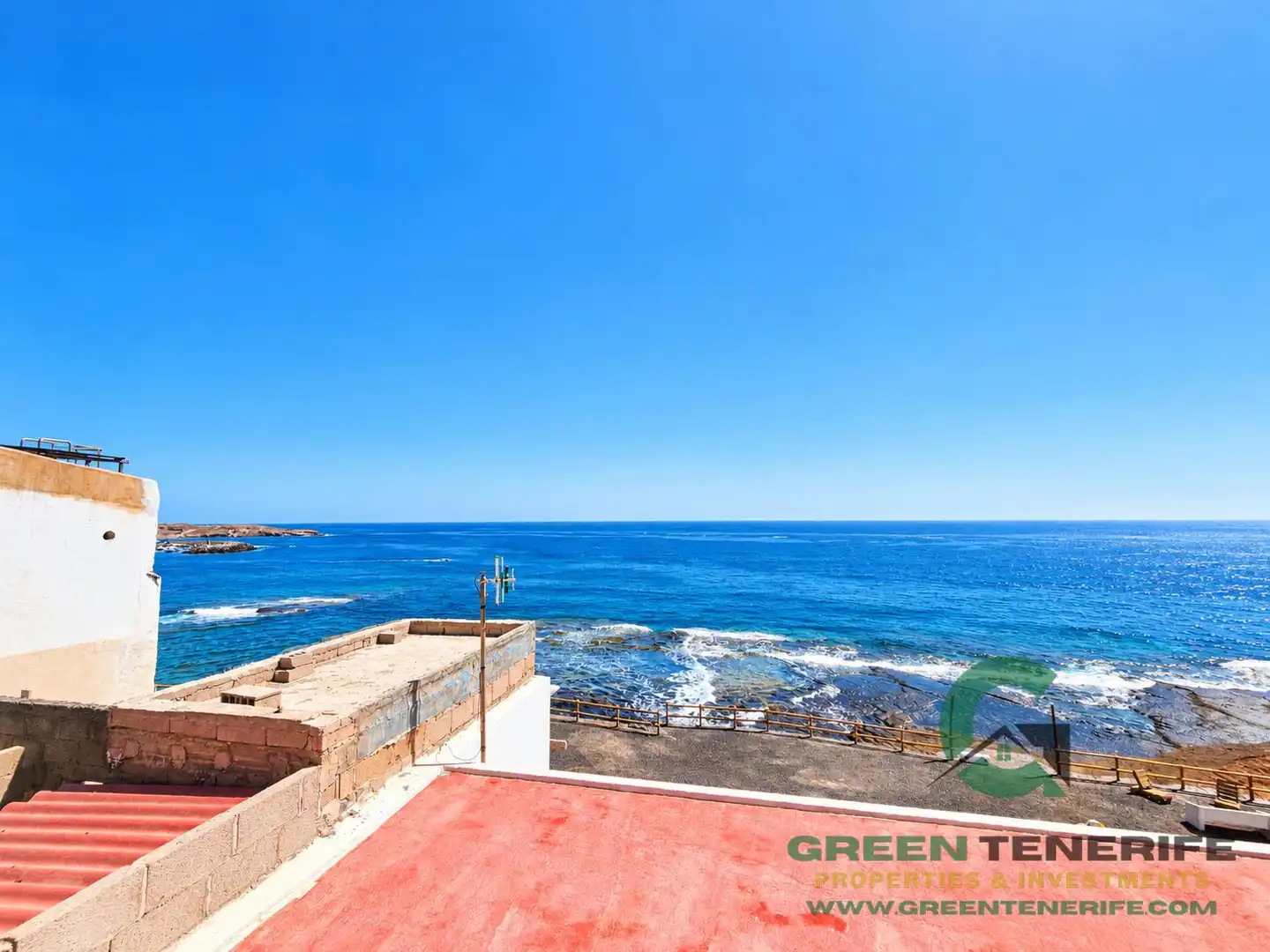 Vista exterior de Casa adosada en venta en Arico con Terraza