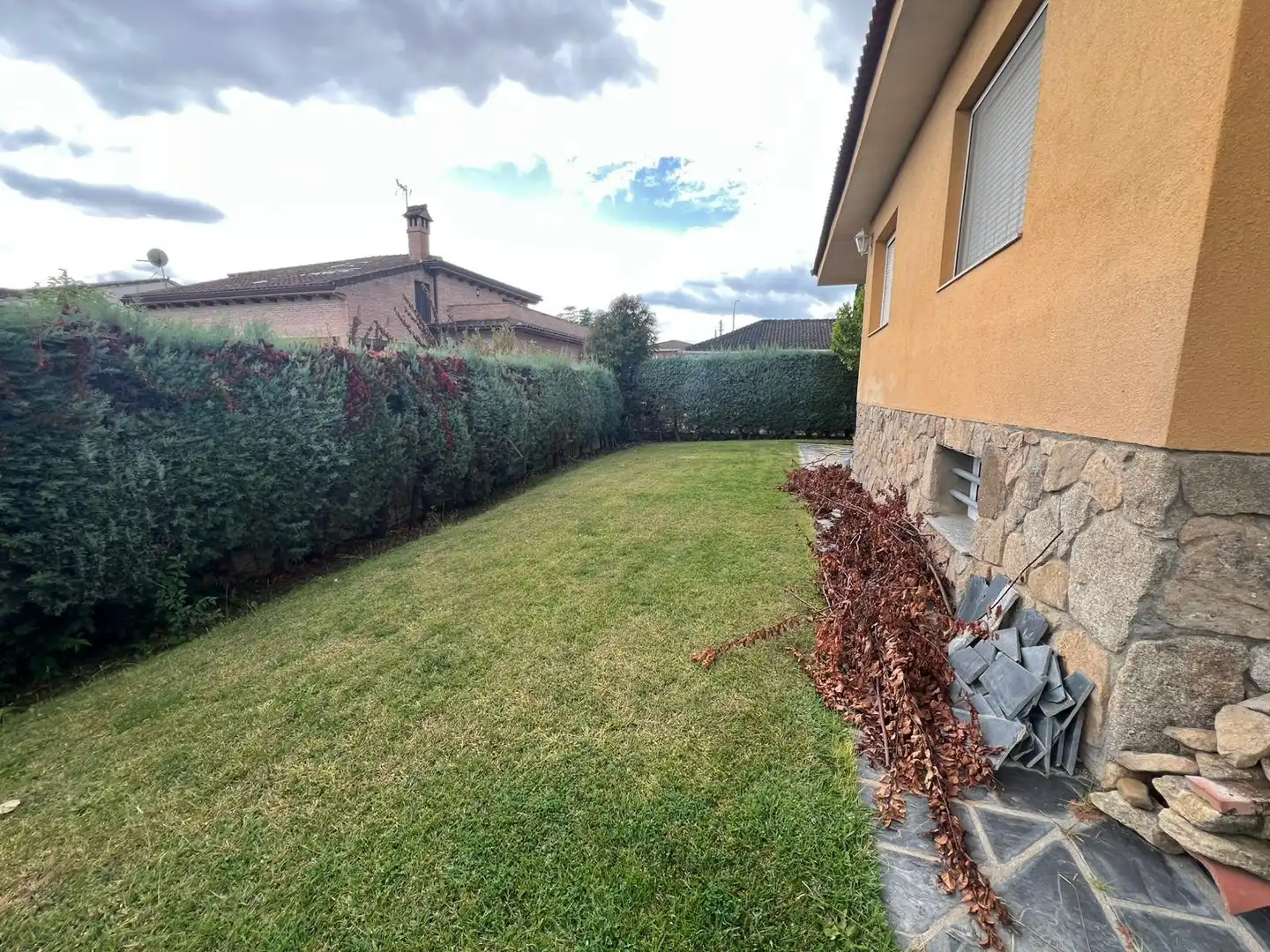 Garden of Houses for sale in Pepino  with Air Conditioner, Heating and Private garden