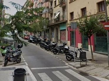 Duplex avec balcon à vendre à Calle NOU DE LA RAMBLA