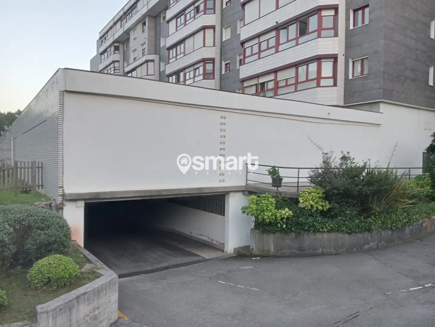 Parkplatz von Garage zum Verkauf in Castrillón