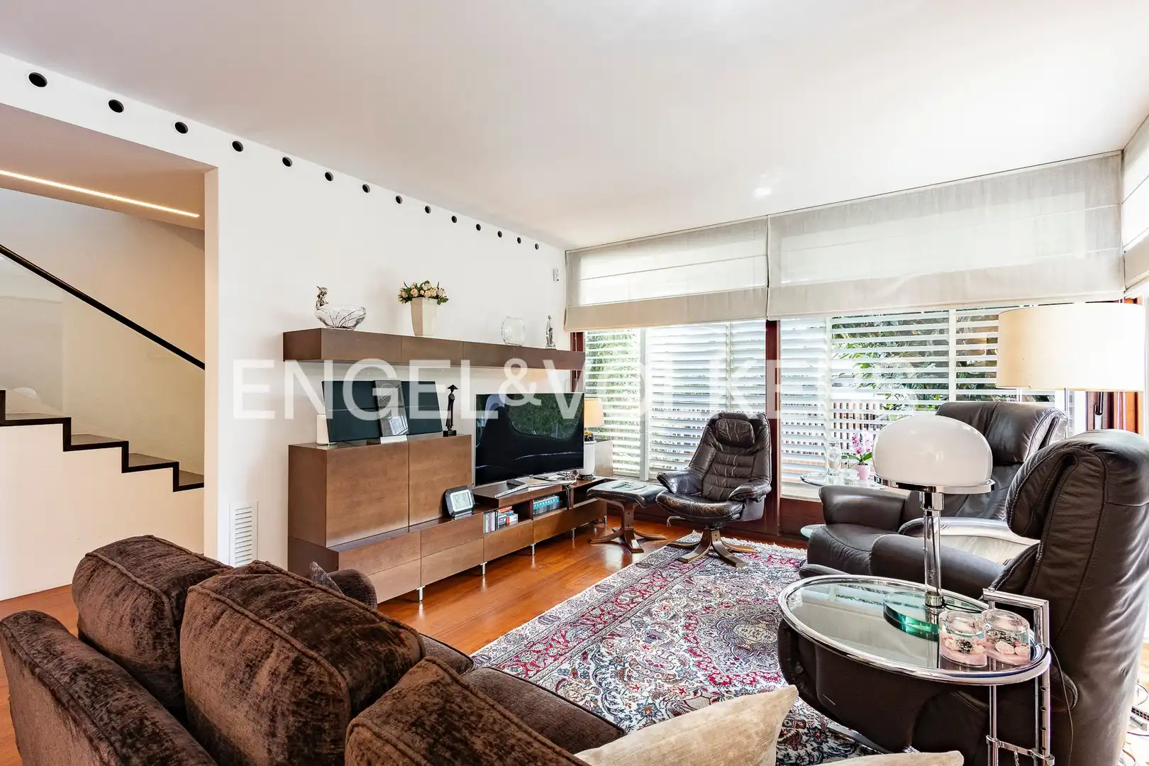 Sala de estar de Casa o chalet en venta en Sant Cugat del Vallès con Aire acondicionado, Calefacción y Jardín privado