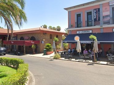 Local comercial de lloguer a Plaza Plaza Rafael Mingarro Satue