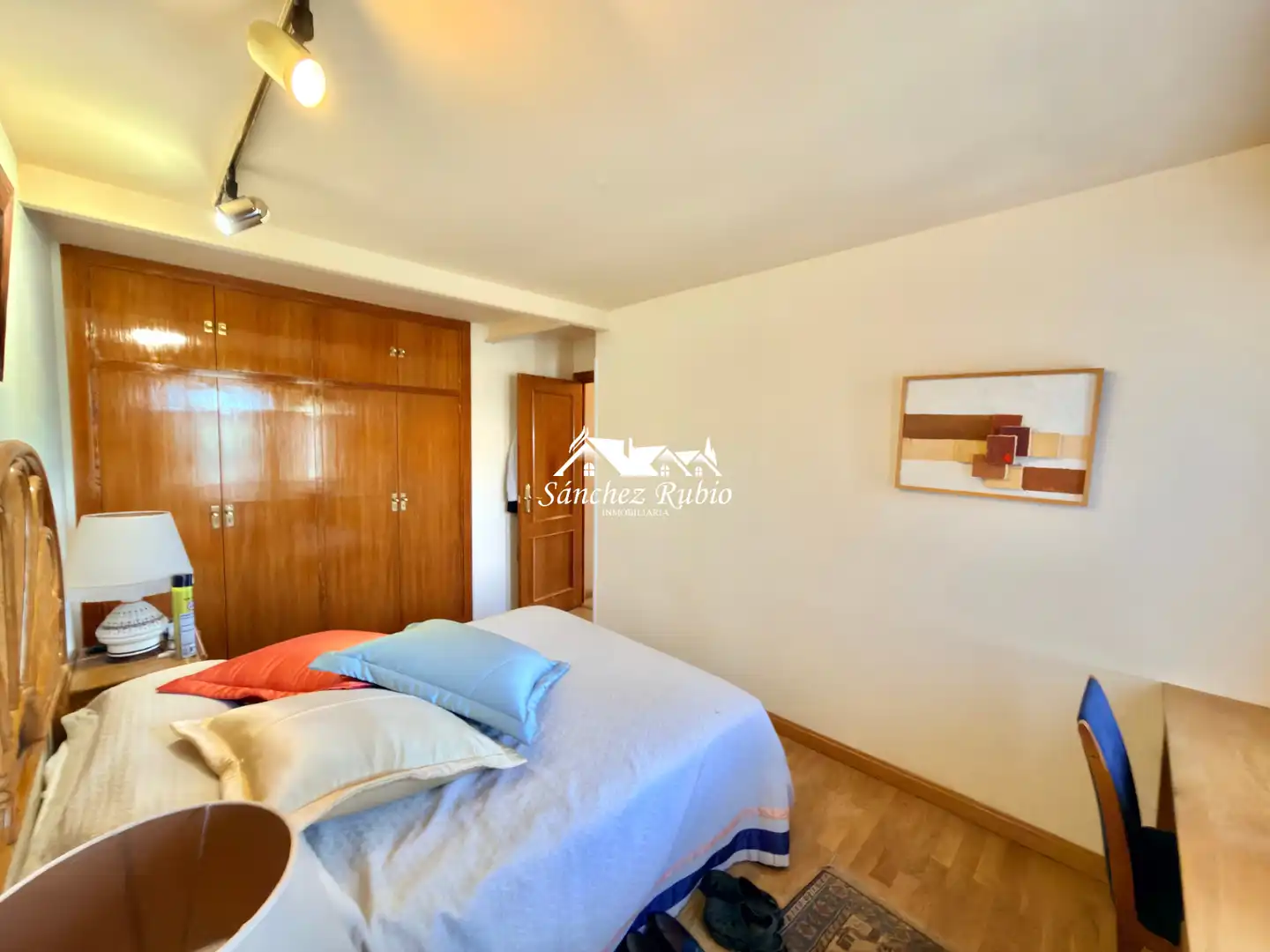 Dormitori de Casa o xalet en venda en Torrelodones amb Calefacció, Jardí privat i Parquet