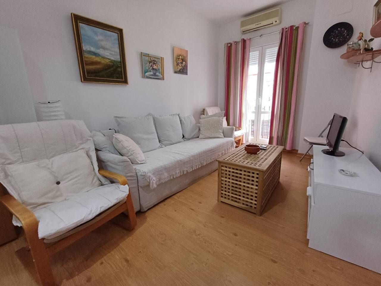Living room of Flat for sale in  Huelva Capital  with Air Conditioner, Furnished and Balcony