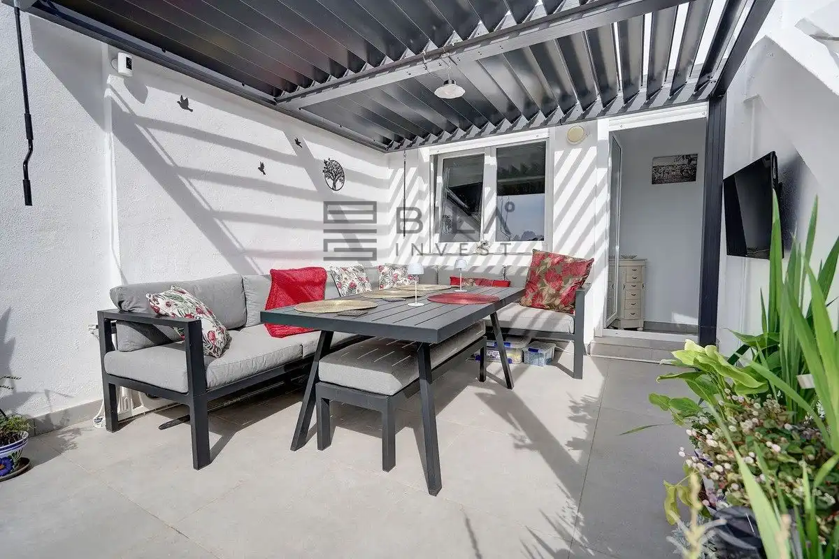 Adosado con piscina en venta en Jade, imagen 2