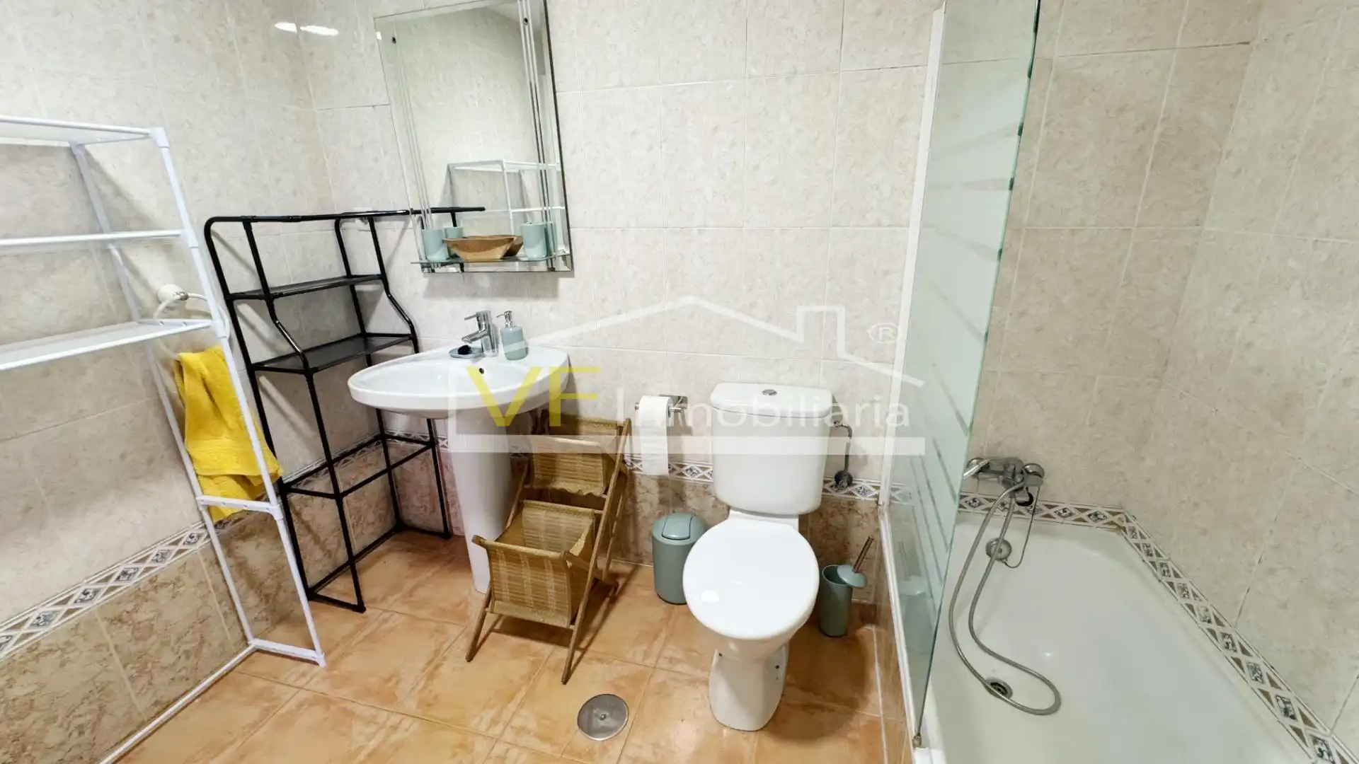 Bathroom of Flat for rent in Rincón de la Victoria  with Terrace and Community pool