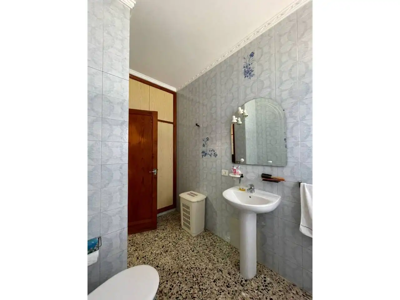 Houses for sale in Calle Covadonga, 93, Los Quintana - Piso Firme