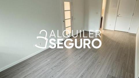 Foto 2 de Piso de alquiler en Ocaña, Puerta Bonita, Madrid