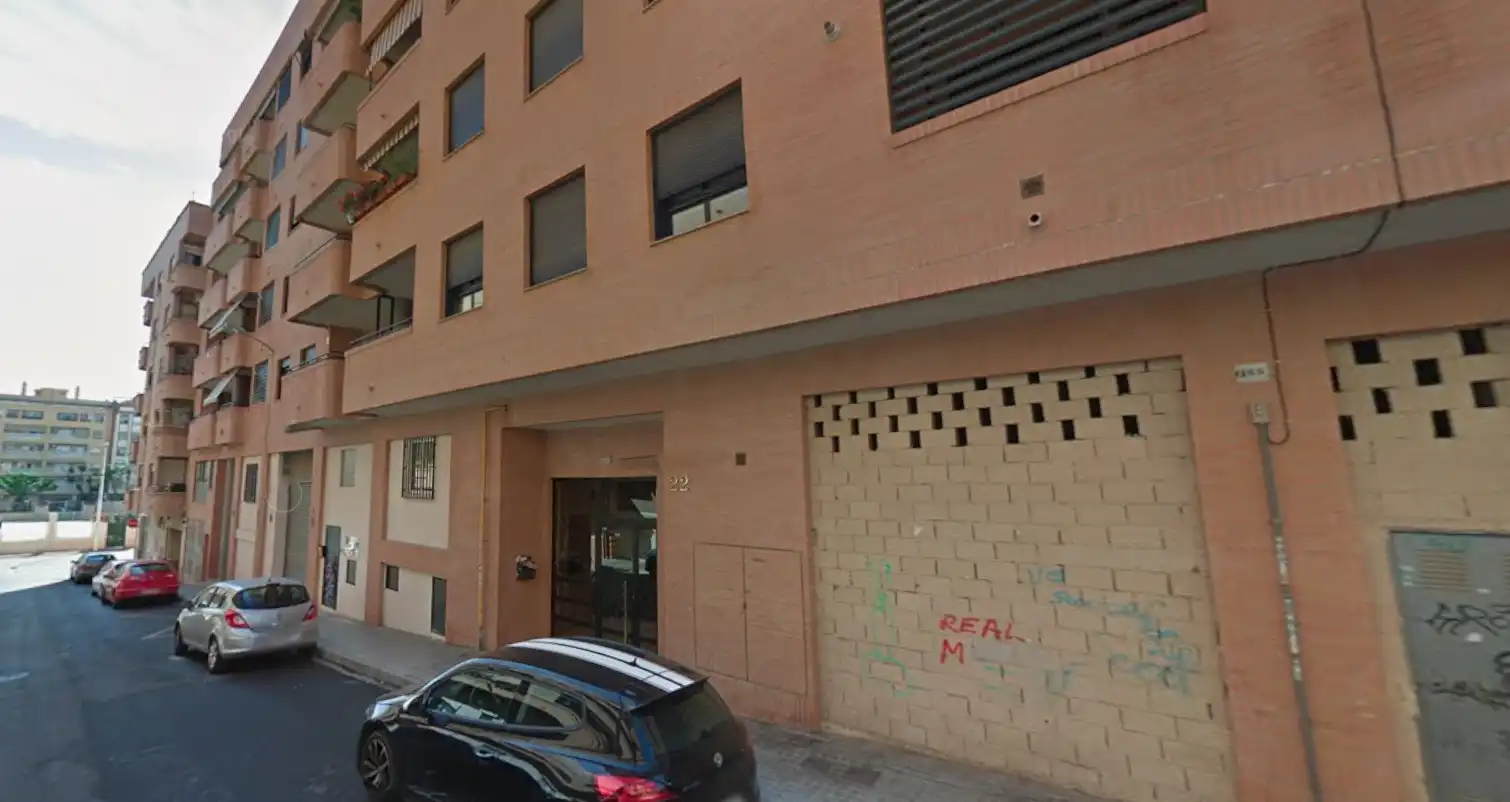 Vista exterior de Pis en venda en Burjassot