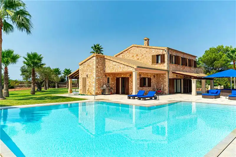 Swimming pool of Country homes for sale in Santa Eugènia, Illes Balears
