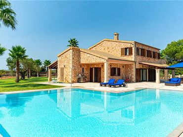 Casa rústica con balcón en venta en Santa Eugènia
