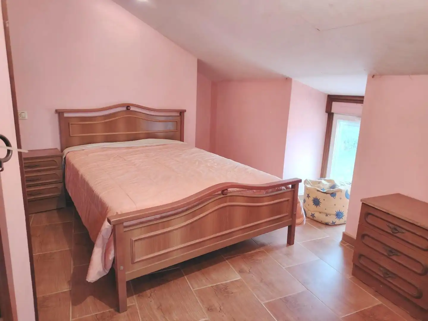 Habitación de Casa adosada en venta en Baiona con Calefacción