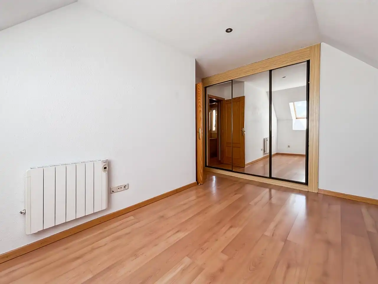 Dormitori de Pis en venda en Collado Villalba amb Aire condicionat, Calefacció i Terrassa
