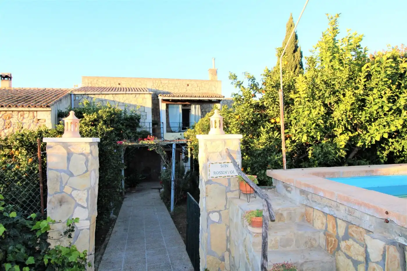 Casa rústica con piscina en venta en Llubí