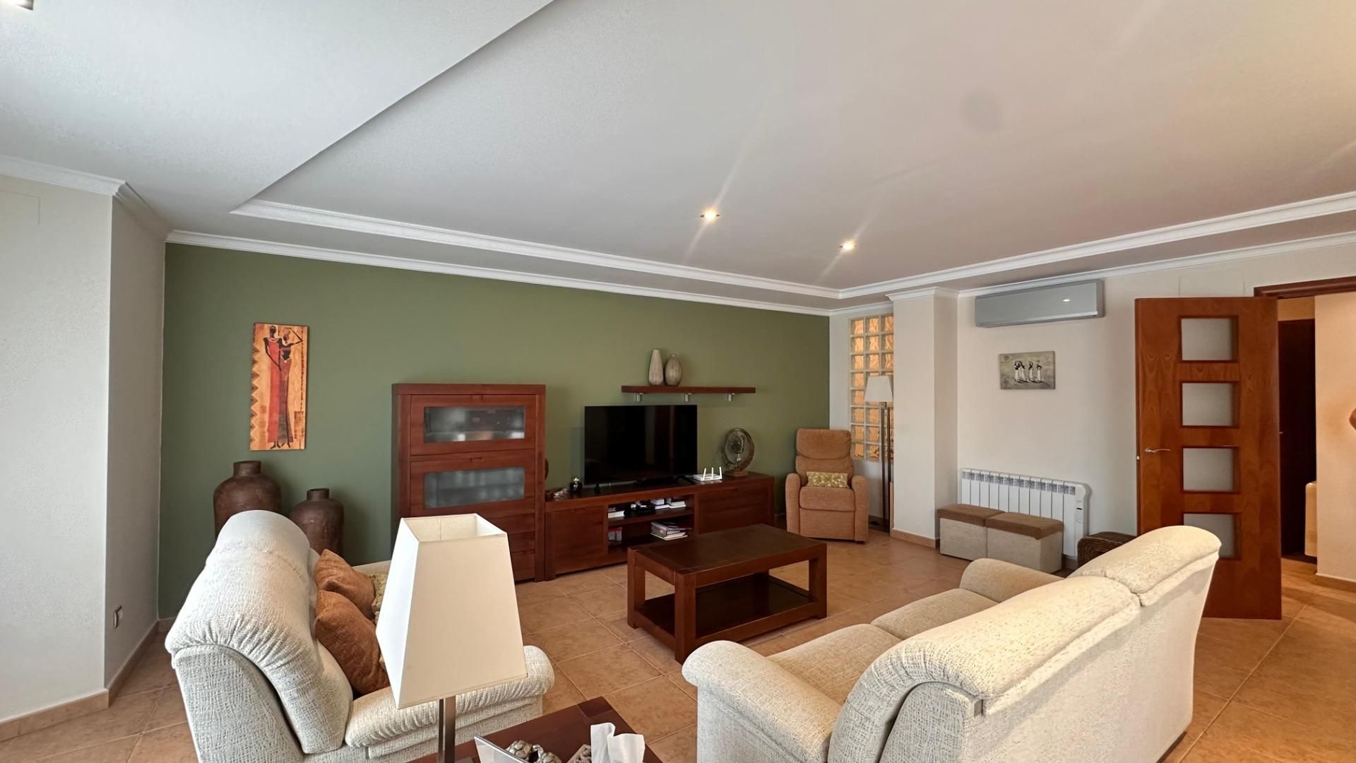 Living room of House or chalet for sale in Alginet  with Air Conditioner, Heating and Terrace