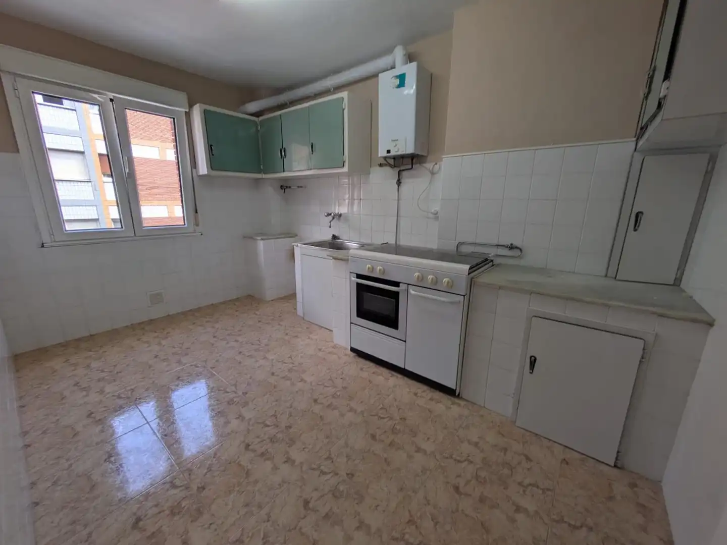 Küche von Wohnung zur Miete in Gijón 