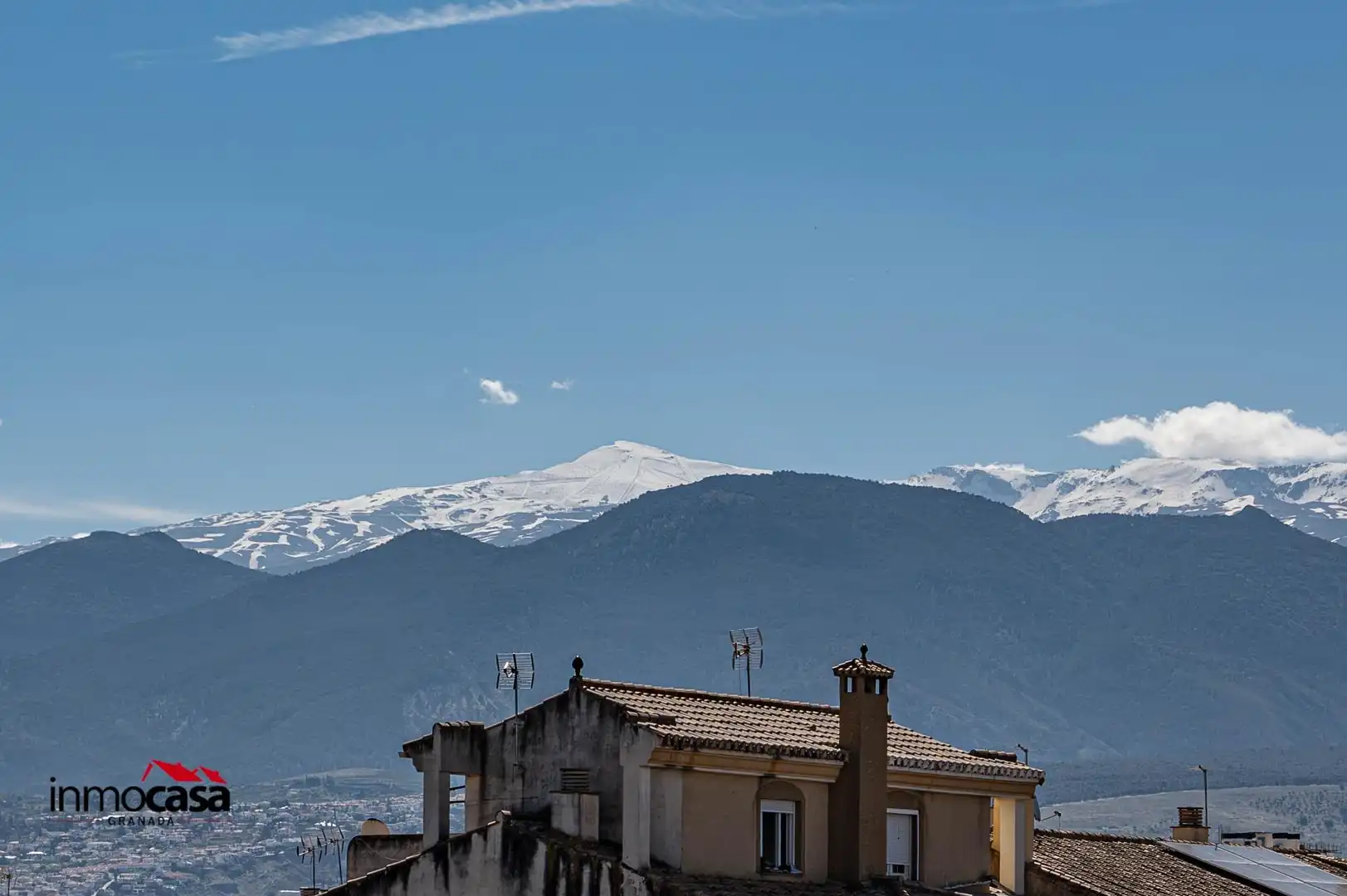 Vista exterior de Casa adosada en venda en Armilla amb Aire condicionat, Calefacció i Jardí privat