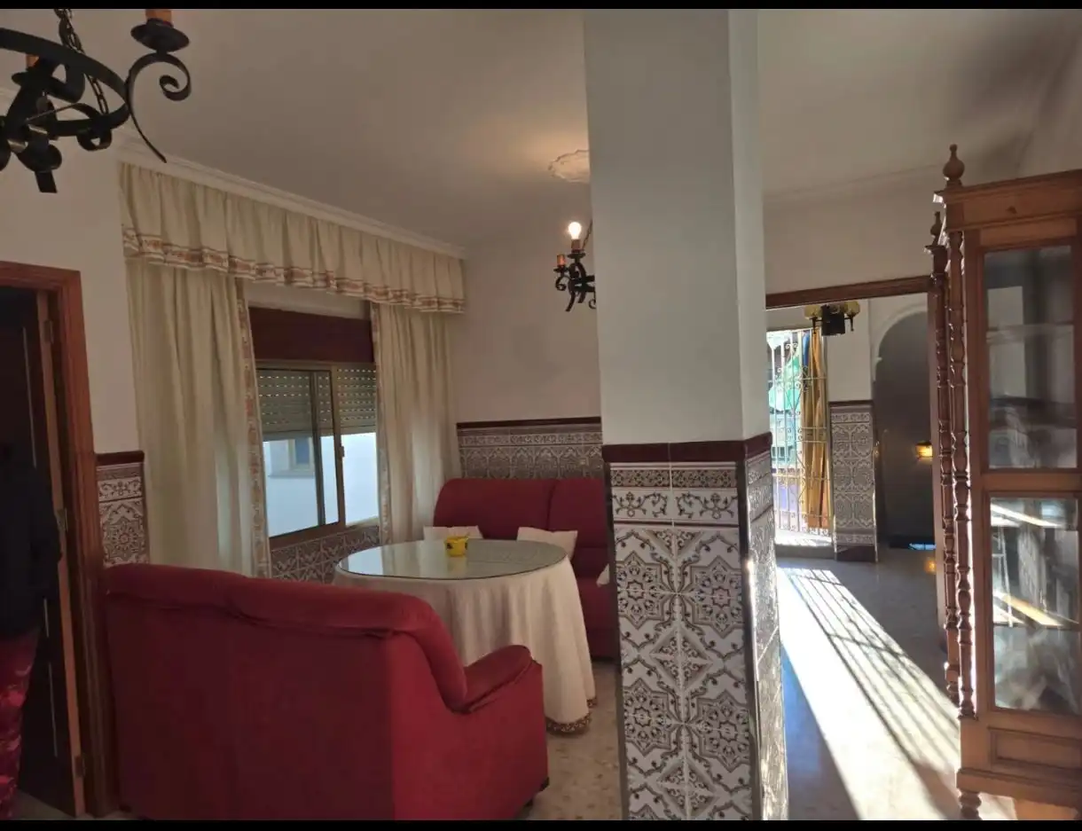 Menjador de Casa adosada en venda en Mairena del Aljarafe amb Aire condicionat, Terrassa i Moblat