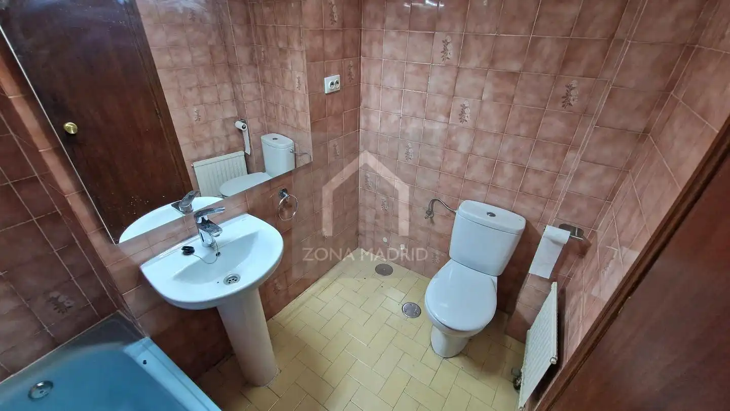 Bathroom of Flat for sale in Tetuán