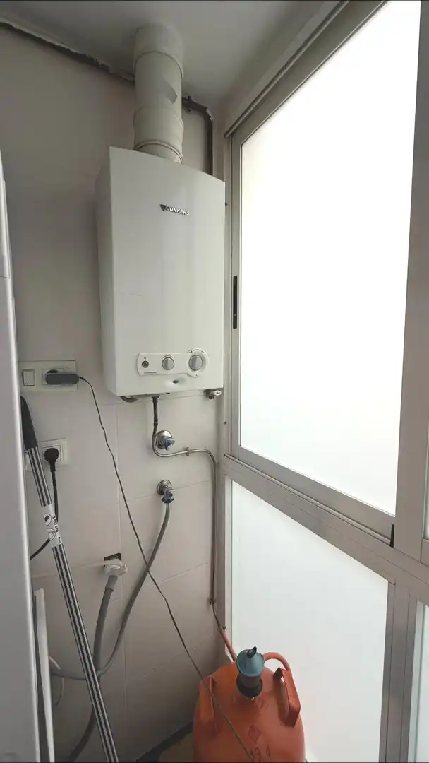 Badezimmer von Wohnung zum Verkauf in Elche / Elx mit Klimaanlage und Balkon