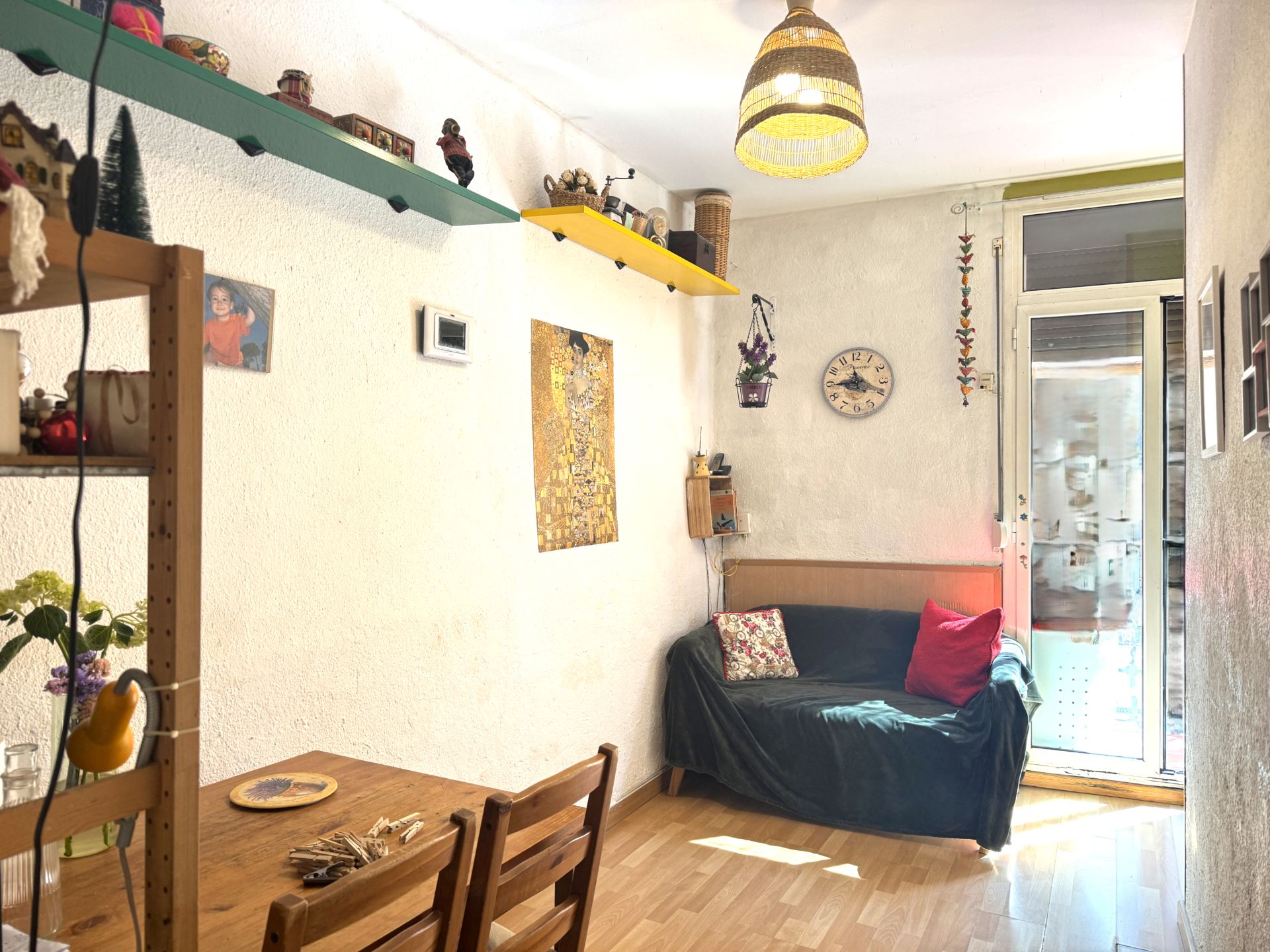 Sala de estar de Piso en venta en  Barcelona Capital con Parquet, Amueblado y Lavadora
