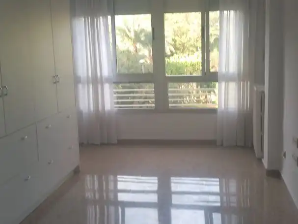 Schlafzimmer von Wohnung zur Miete in Centro