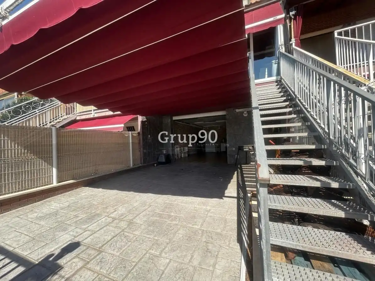 Vista exterior de Casa adosada en venta en Puigverd de Lleida con Aire acondicionado, Calefacción y Parquet