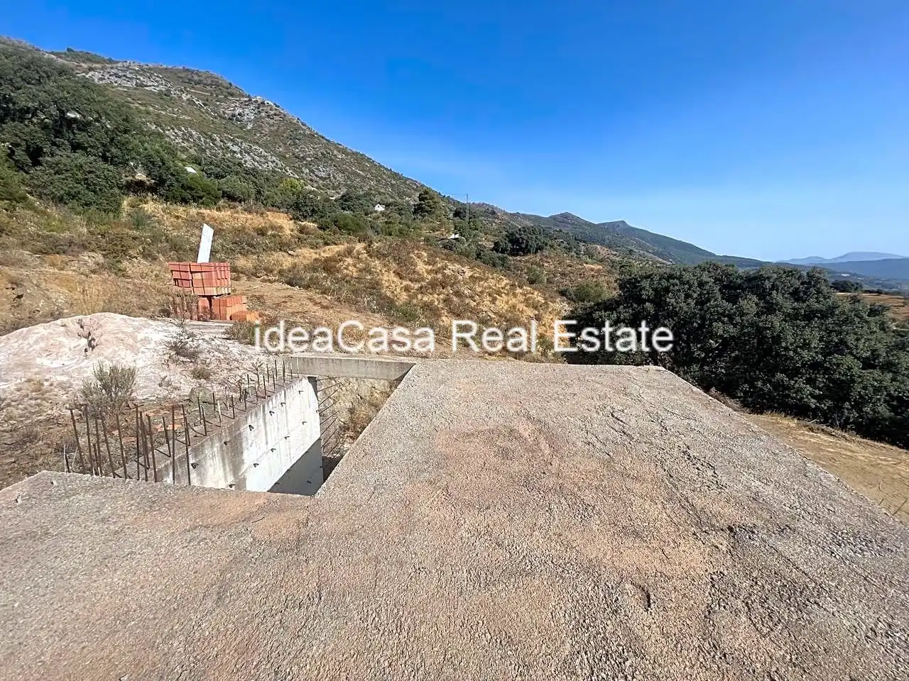 Land for sale in Casarabonela