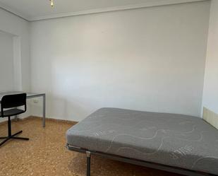 Bedroom of Flat to share in  Valencia Capital  with Furnished