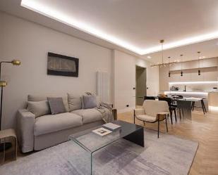 Living room of Flat for sale in  Madrid Capital  with Air Conditioner, Heating and Furnished