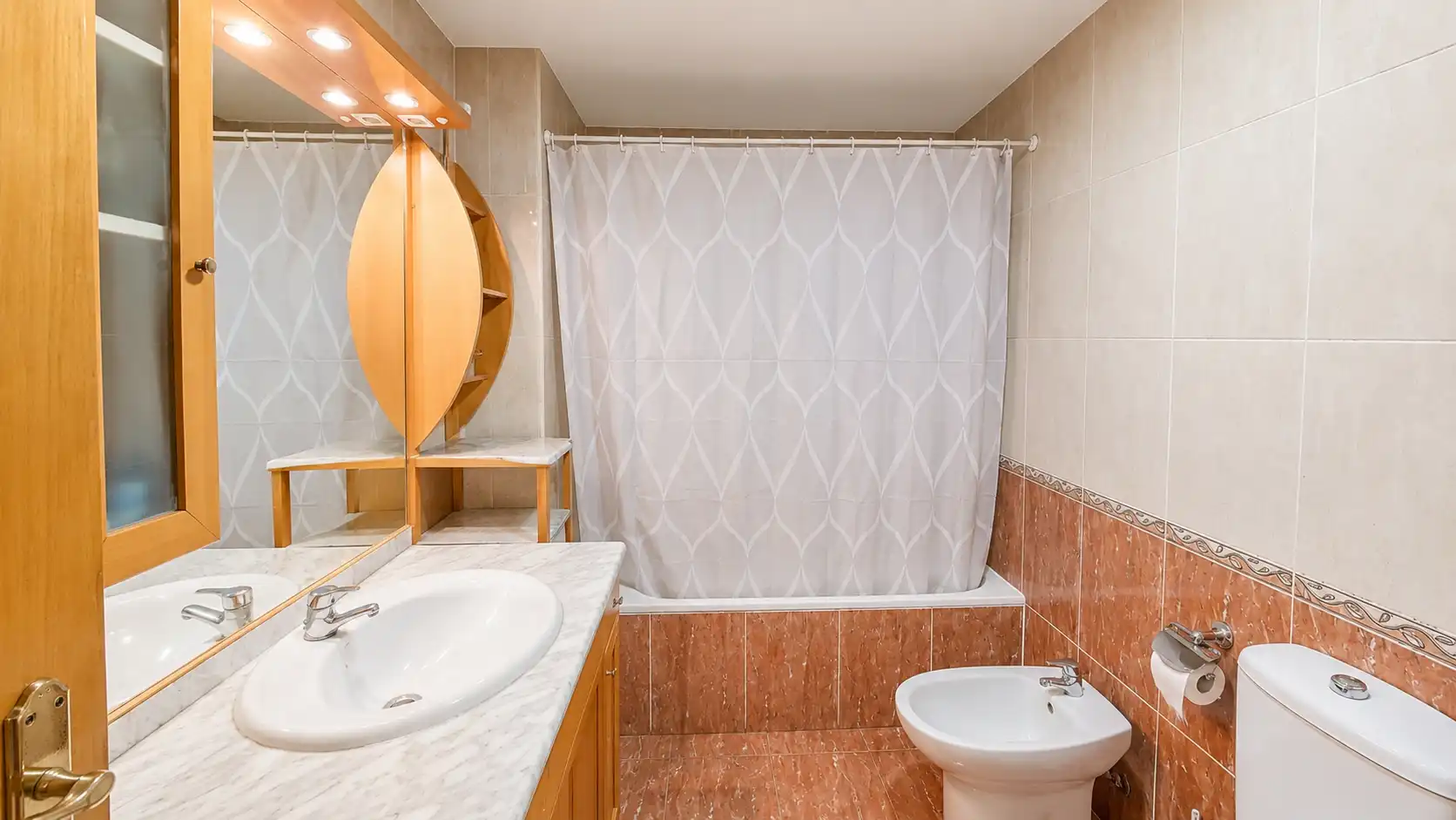 Baño de Piso en venta en Cheste con Calefacción y Balcón