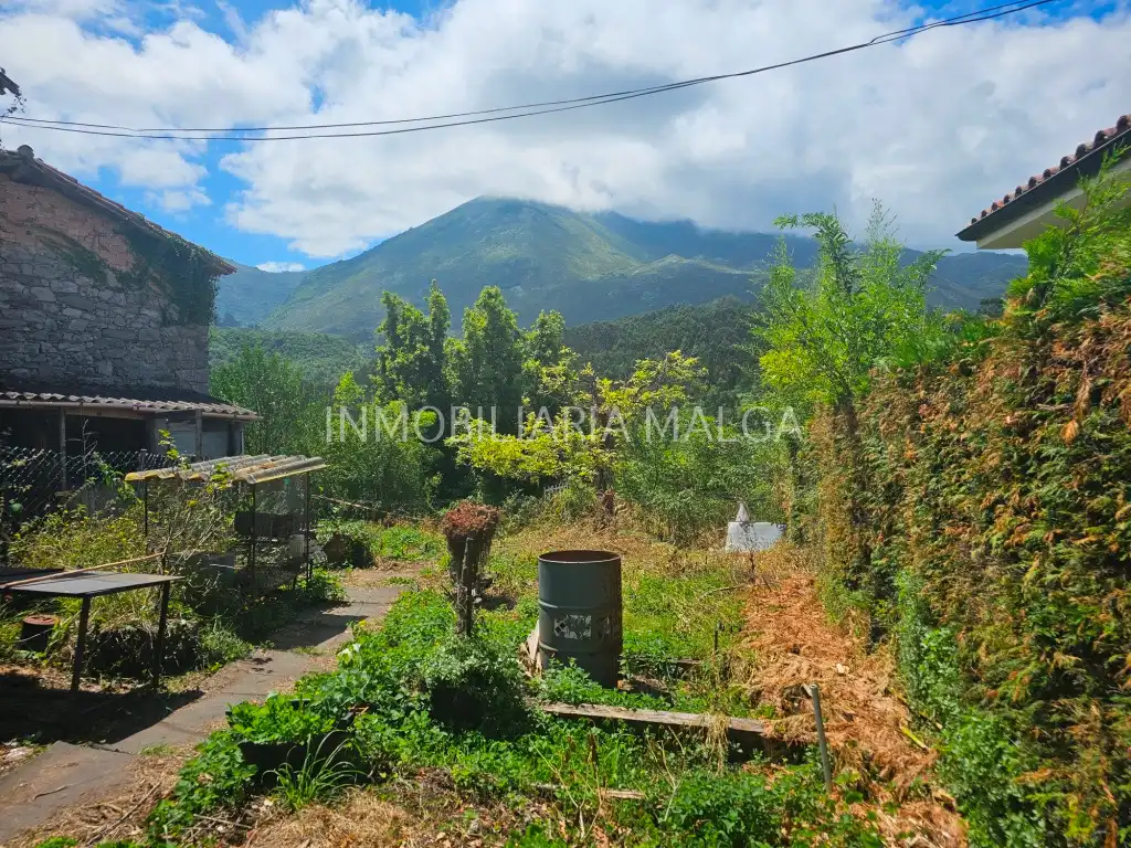 Houses for sale in Caravia  with Private garden