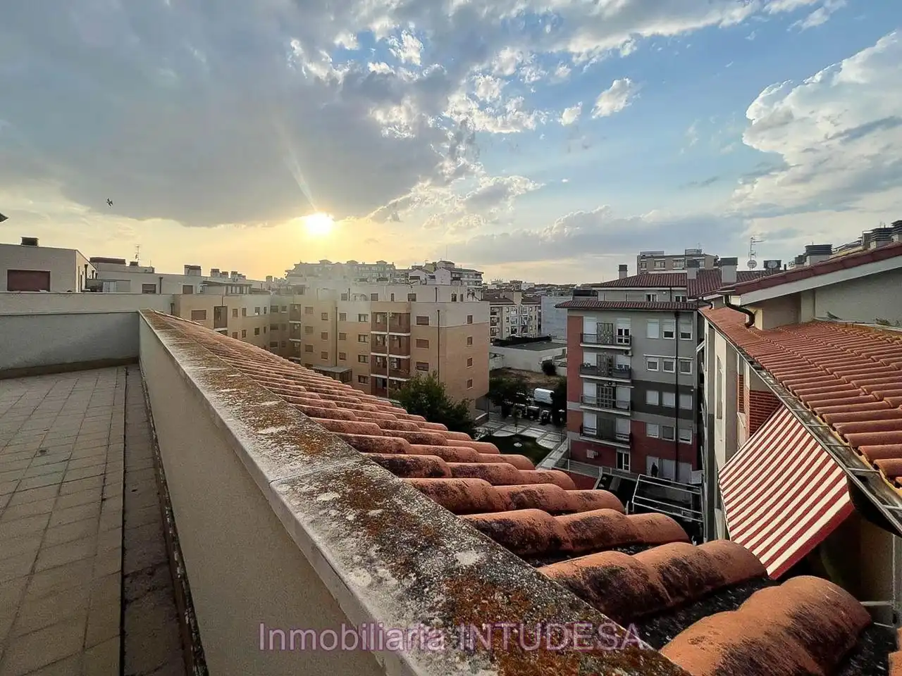 Appartamento con ascensore in vendita a Calle Monasterio de la Oliva, imagen 12