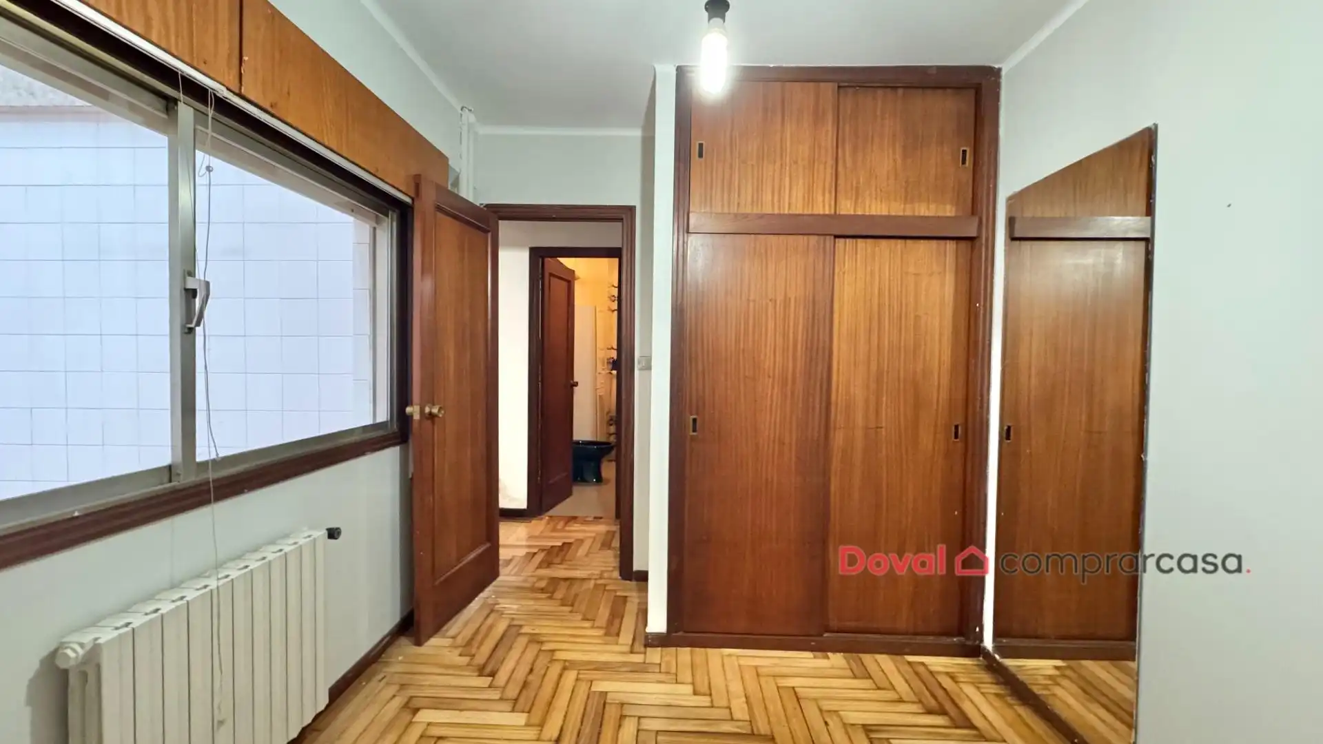 Piso en venta en Vigo  con Calefacción, Parquet y Terraza