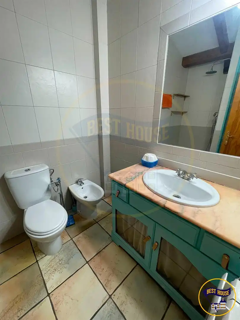 Bany de Casa o xalet de lloguer en Cuenca amb Calefacció i Terrassa