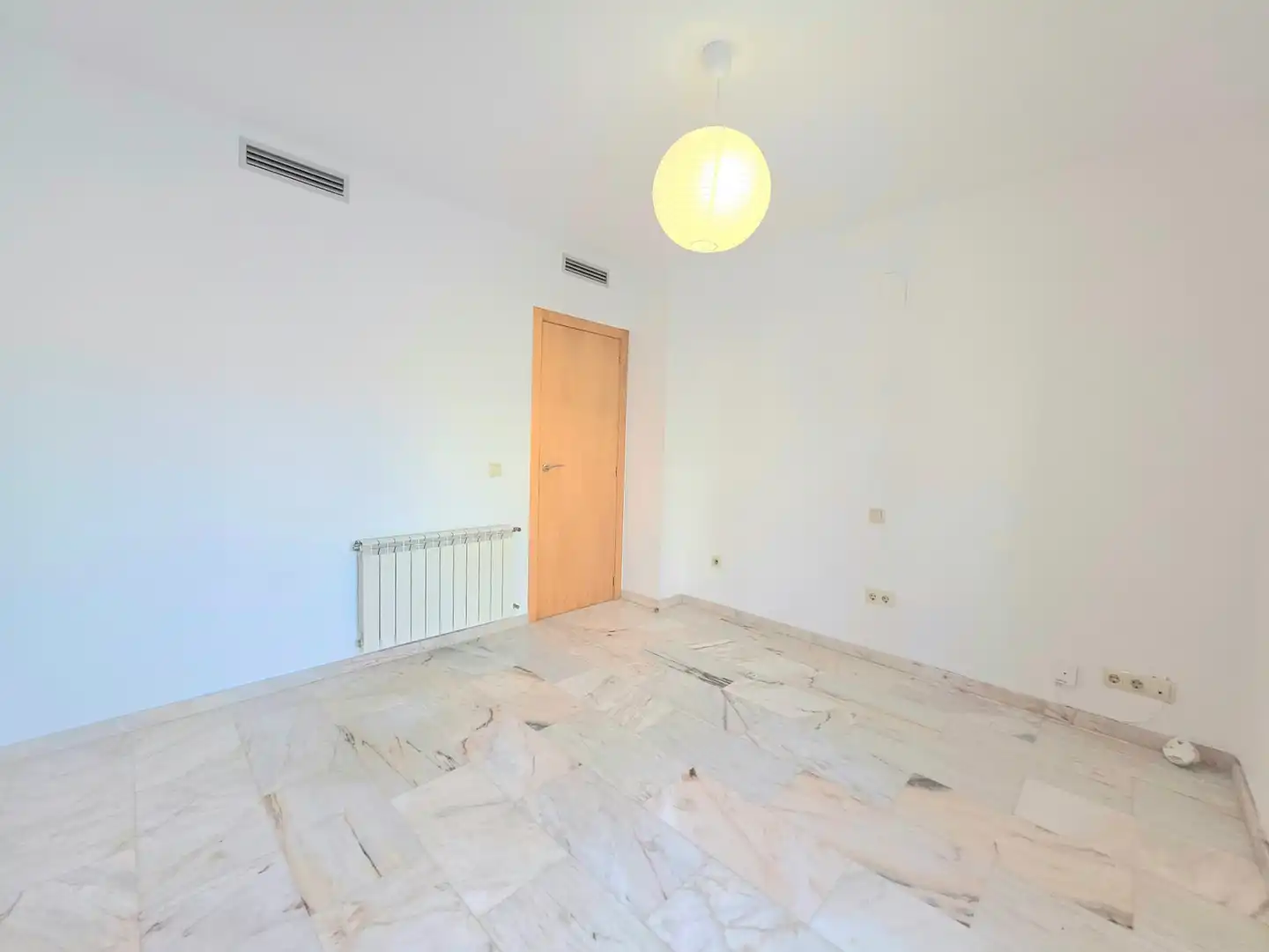 Dormitori de Àtic en venda en Llíria amb Aire condicionat, Calefacció i Terrassa