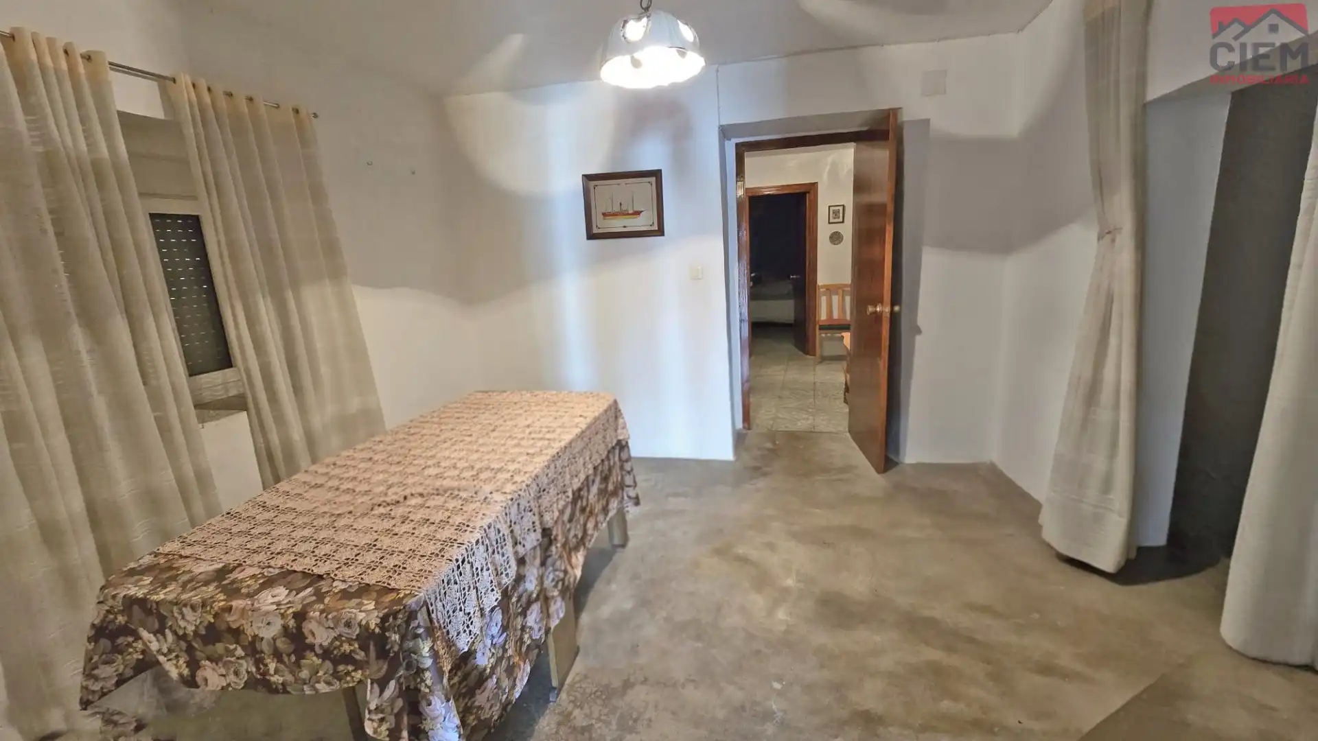 Houses for sale in Escurial  with Storage room and Furnished