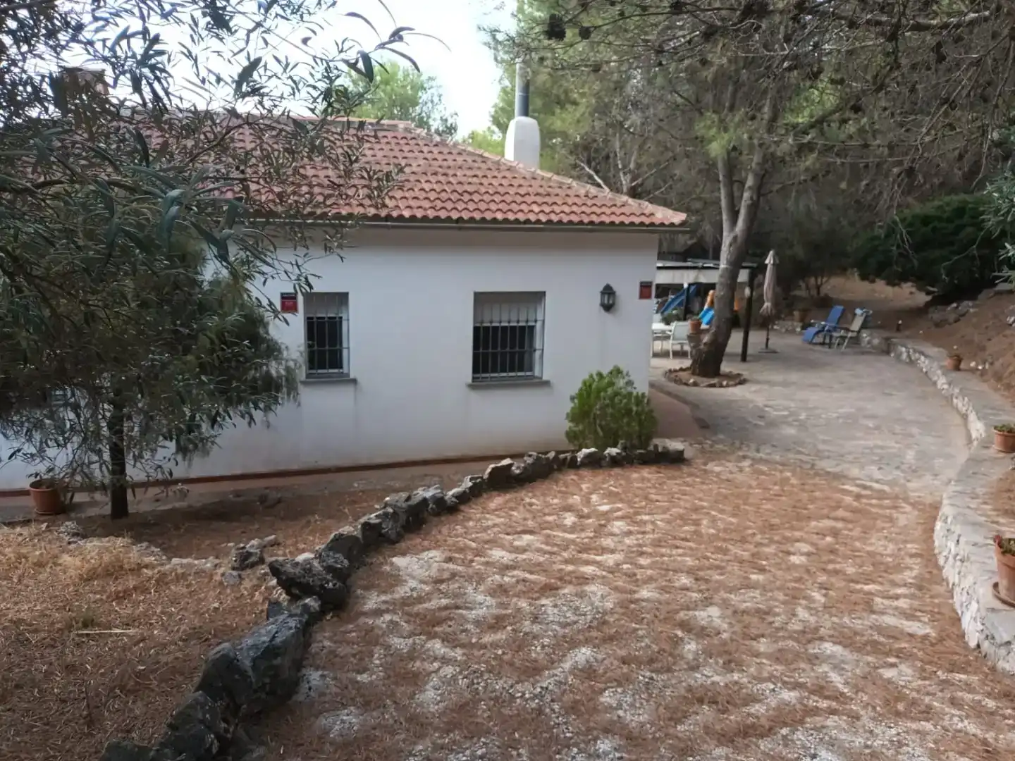 Vista exterior de Finca rústica en venda en Yunquera amb Piscina