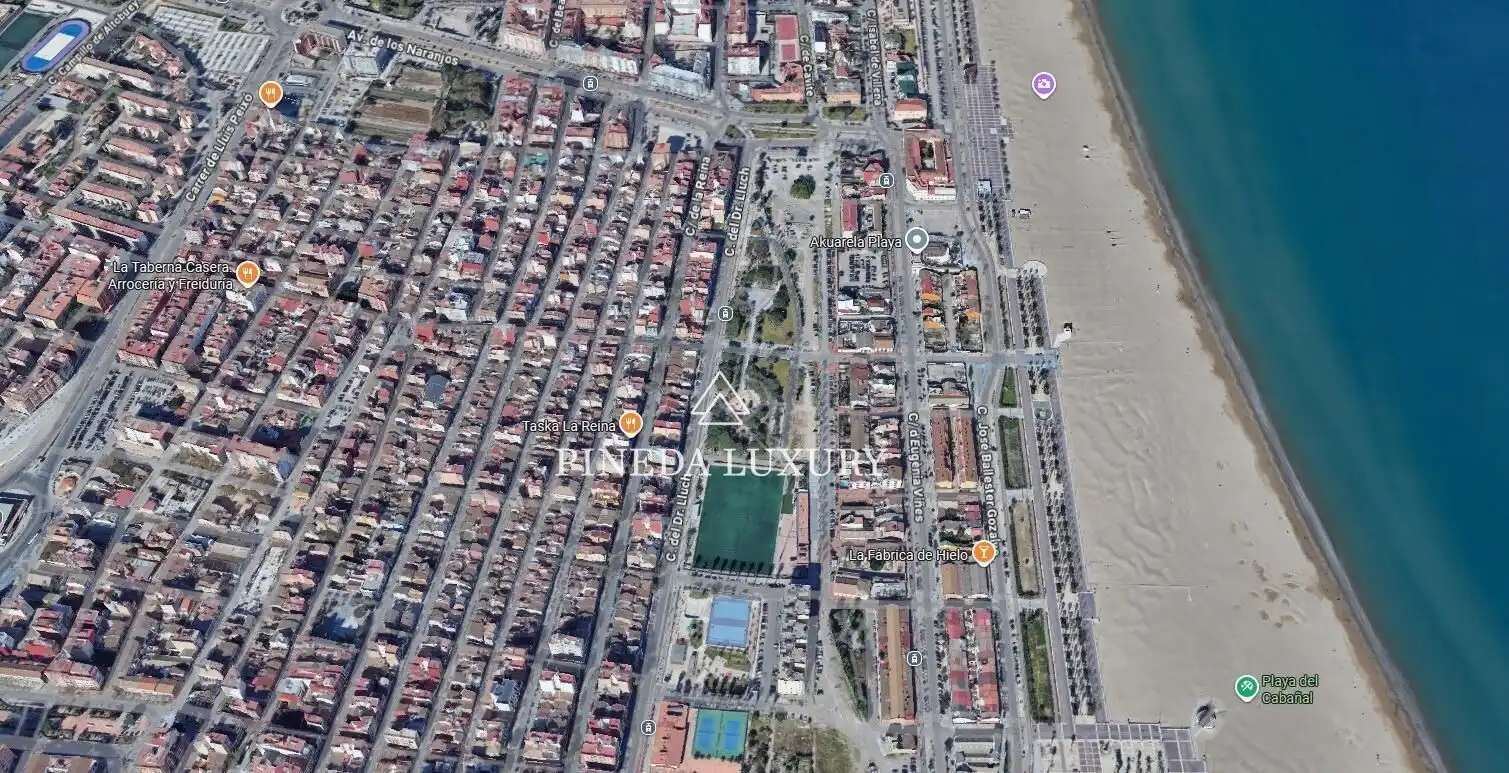 Vista exterior de Casa o xalet en venda en Valencia amb Aire condicionat, Calefacció i Jardí privat