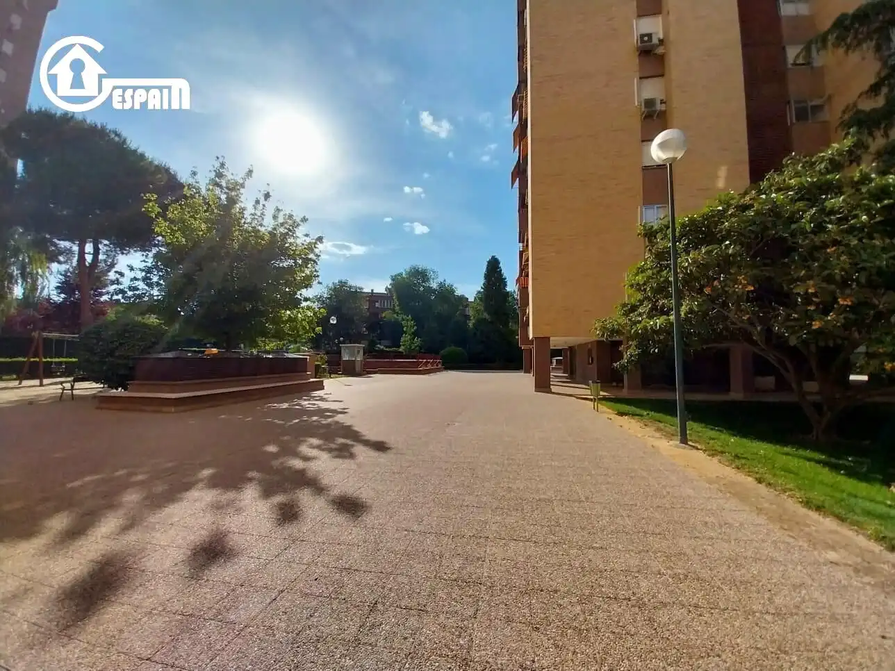 Exterior view of Flat for sale in Madrid  with Heating, Private garden and Terrace