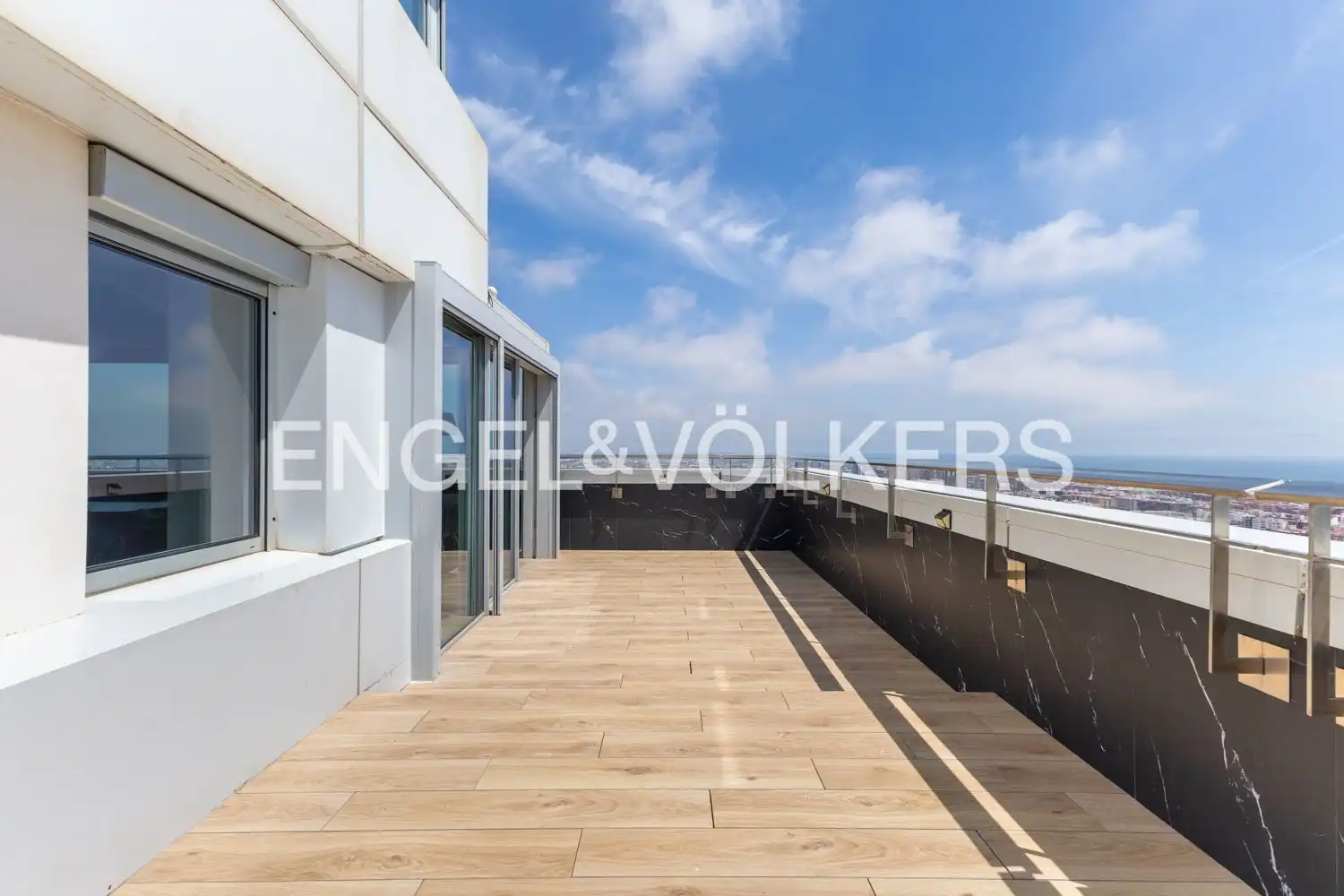 Terraza de Ático en venta en Camins al Grau