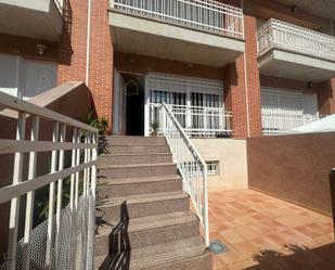 Vista exterior de Casa adosada en venda en Lorca amb Aire condicionat, Terrassa i Balcó