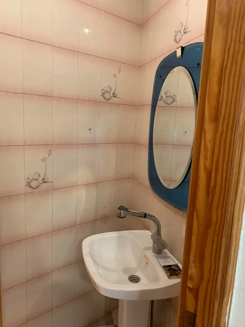 Baño de Local de alquiler en Navas del Rey con Aire acondicionado y Calefacción