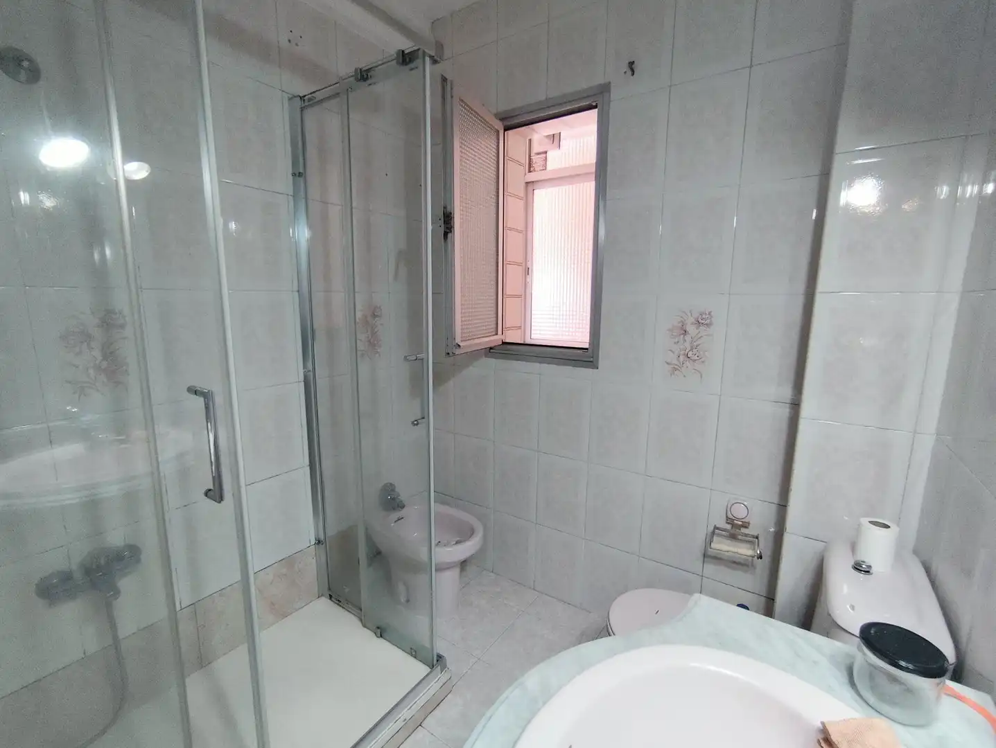 Bany de Pis en venda en Alcalá de Henares amb Parquet