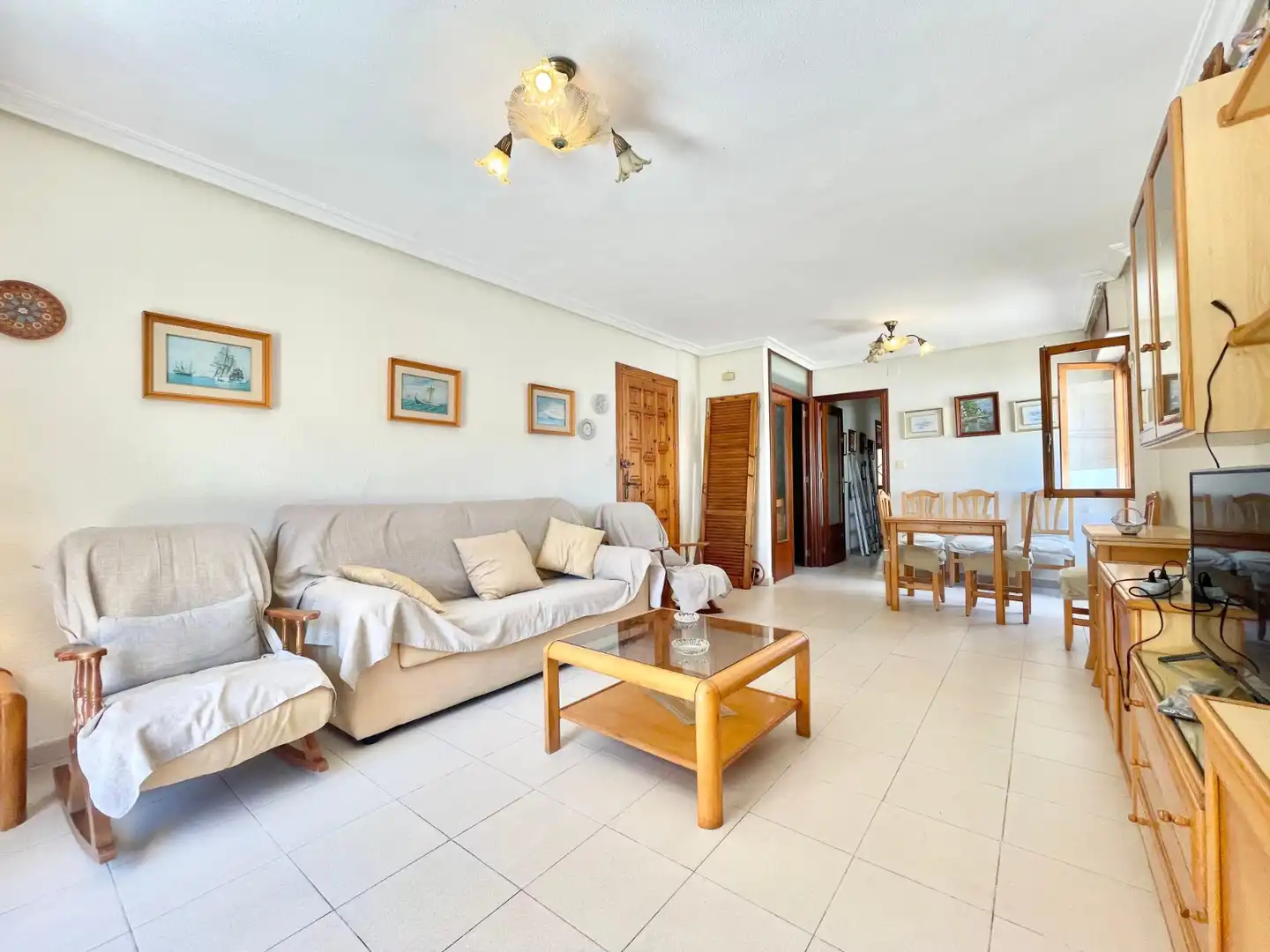 Wohnzimmer von Erdgeschoss zur Miete in Torrevieja mit Klimaanlage, Heizung und Terrasse