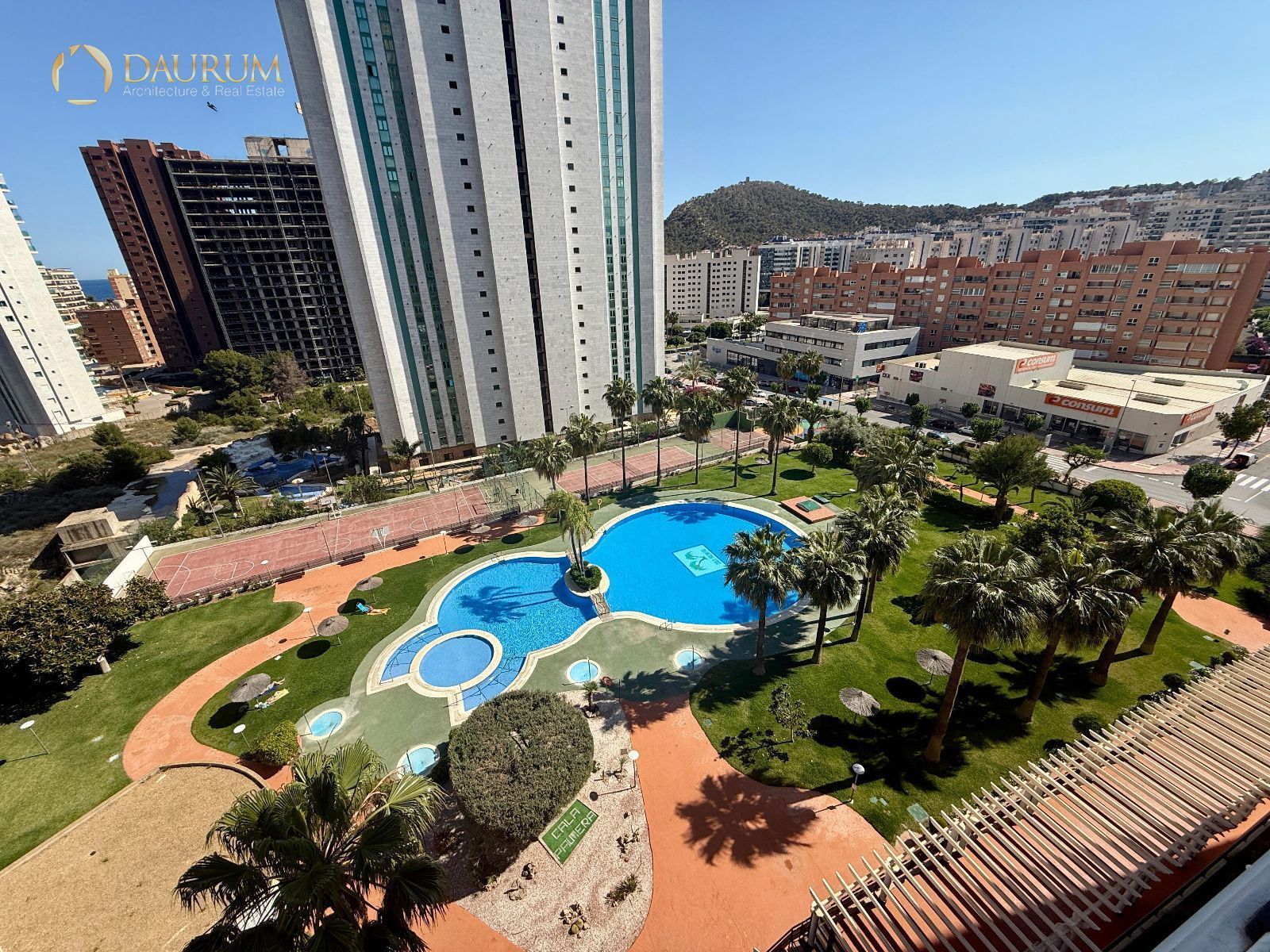 Piscina de Pis en venda en Villajoyosa / La Vila Joiosa amb Terrassa, Piscina i Moblat