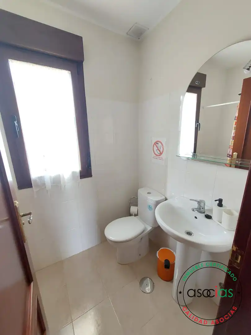 Bany de Casa o xalet en venda en Parres amb Calefacció, Jardí privat i Terrassa
